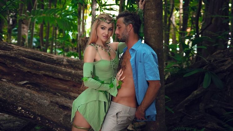 [LookAtHerNow] – jmac Hooks Up with Sexy Shaved Serena