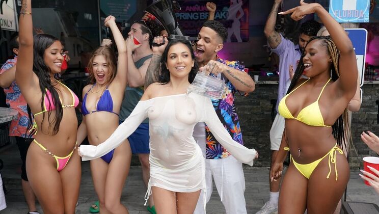 [MoneyTalks] – Public Playtime: Blowjob and Cumshot with Katee V